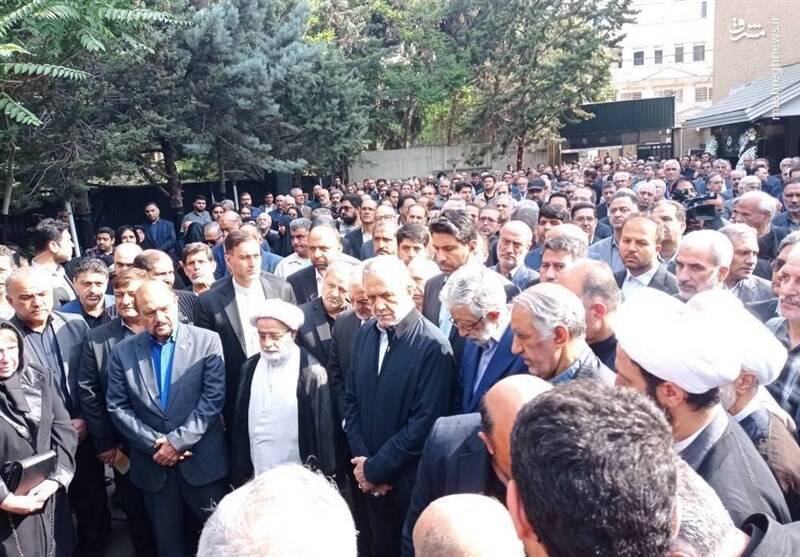 حضور پزشکیان در مراسم تشییع خیر مدرسه ساز