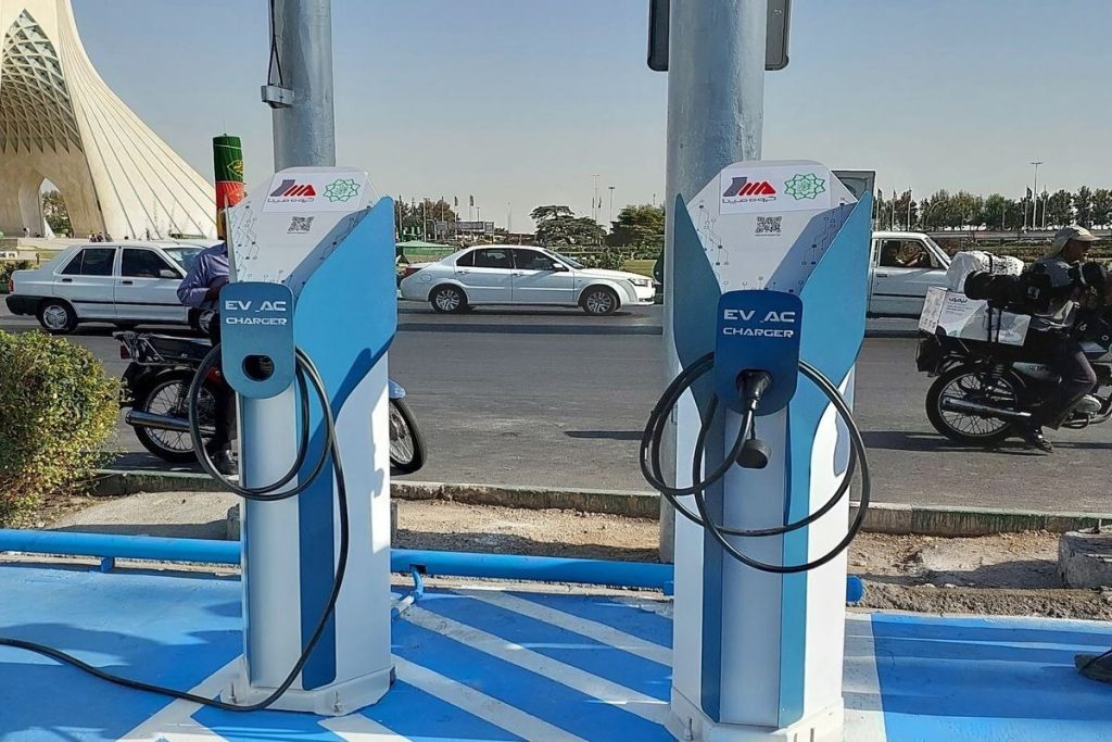 ساخت یکی از بزرگترین جایگاههای شارژ خودروی برقی در تهران