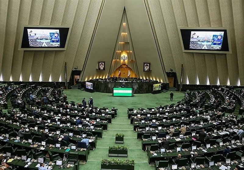 عزیزی: مجلس «طرح تشدید مجازات جاسوسی» را اصلاح می‌کند