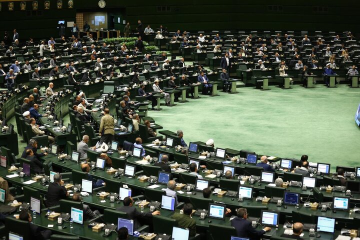 نحوه مدیریت اقتصادی کشور در جنگ ۱۲ روزه در مجلس بررسی میشود