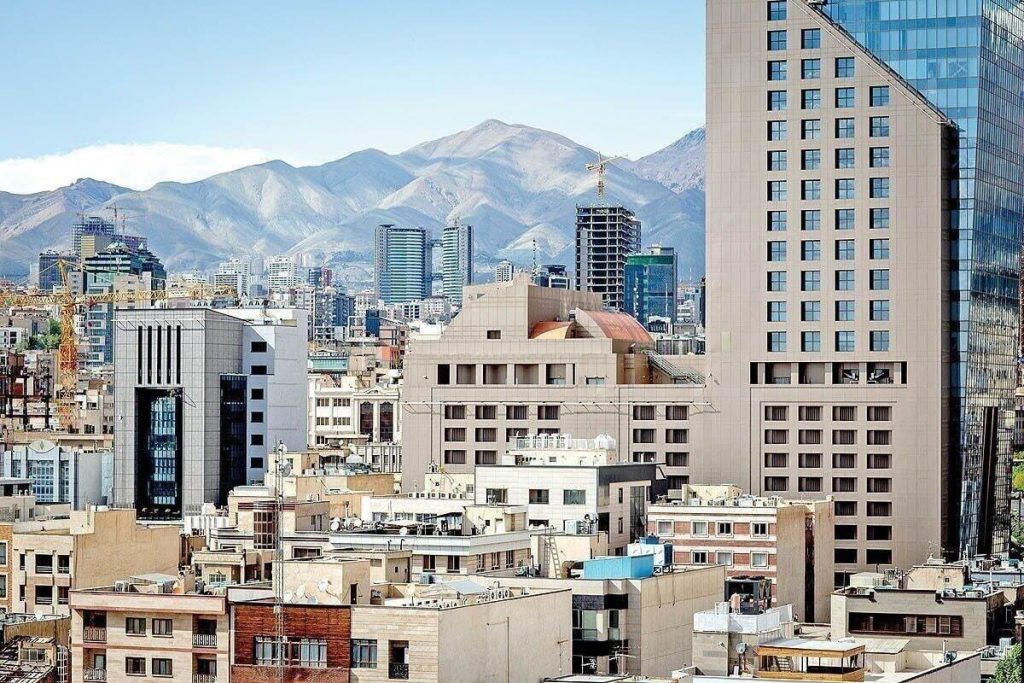 املاک در انحصار بانک‌ها است؛ با وام مسکن فقط ۹ متر خانه می‌توان خرید