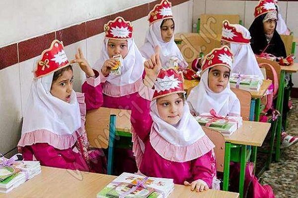 طرح جدید مجلس برای آغاز آموزش رسمی کودکان از پنج سالگی