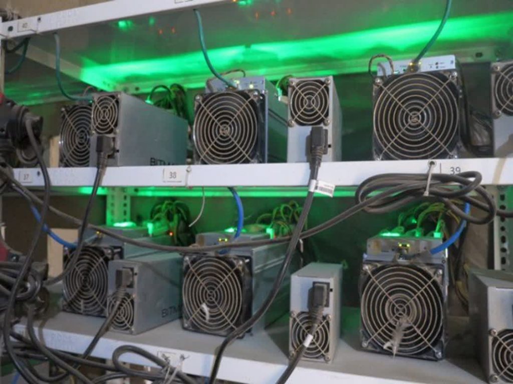 کشف 5 دستگاه ماينر غيرمجازدر ماهدشت