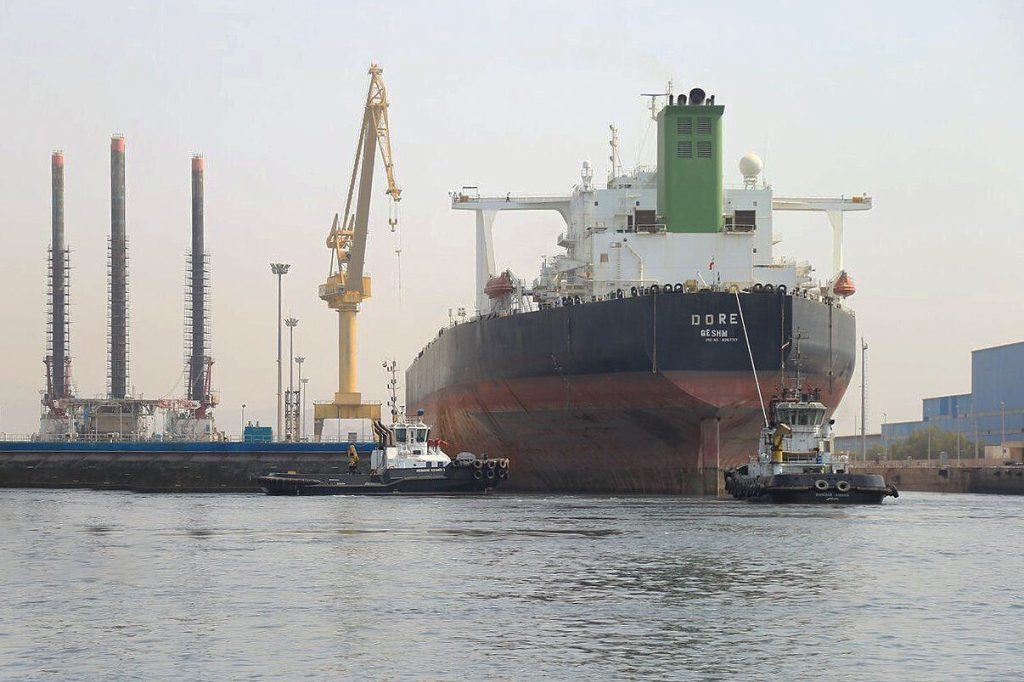 صادرات نفت ایران بدون وقفه ادامه دارد