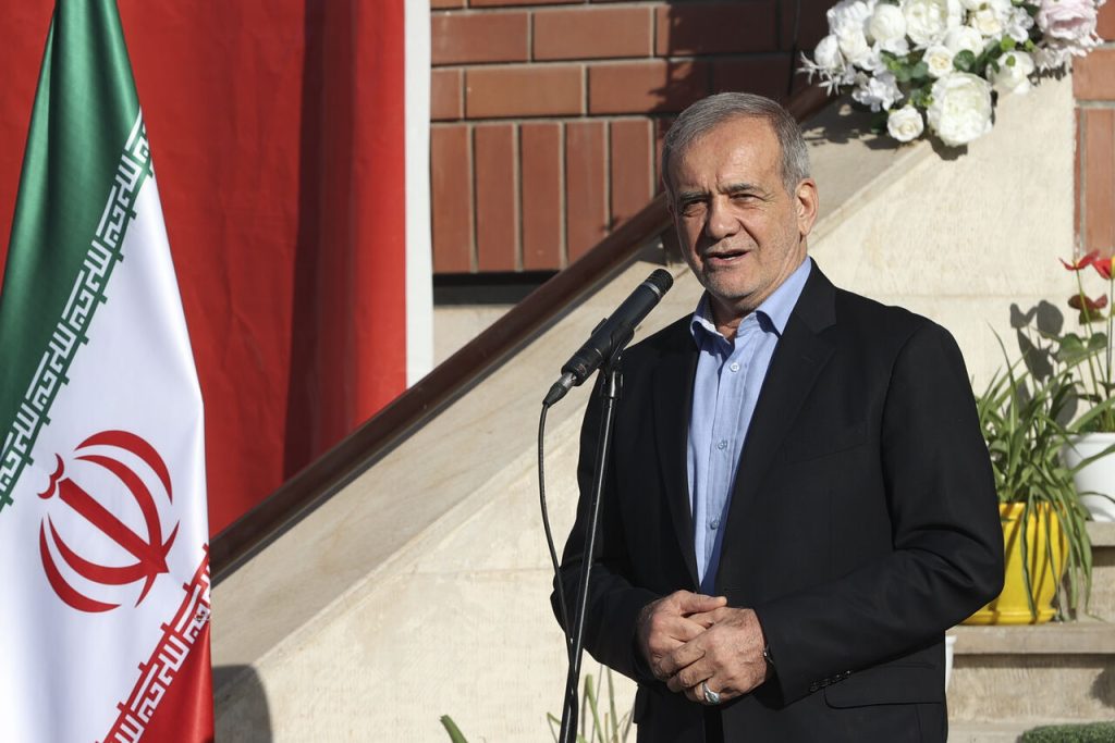 پزشکیان: در دولت تلاش می‌کنیم بسترهای رشد دانش‌آموزان را مهیا کنیم