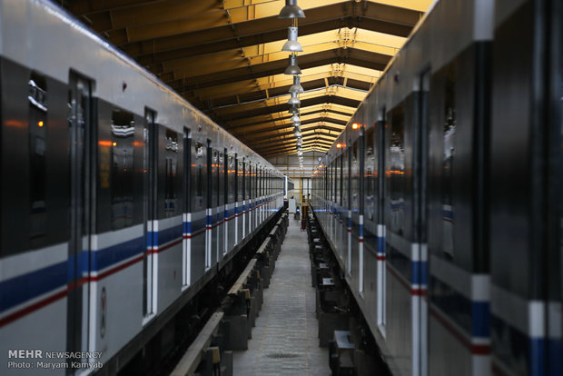 سروری: اولین سری واگن‌های چینی در بهمن ماه وارد کشور می‌شود