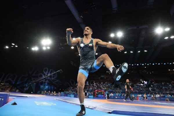 برنامه روز سوم مسابقات کشتی آزاد جهان؛ آغاز کار عموزاد و آذرپیرا