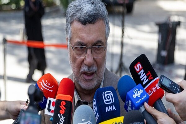 وزیر بهداشت: درمان رایگان کودکان زیر ۷ سال ادامه دارد