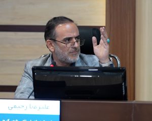 شهردار کرج باید سرباز شورا باشد و نیست