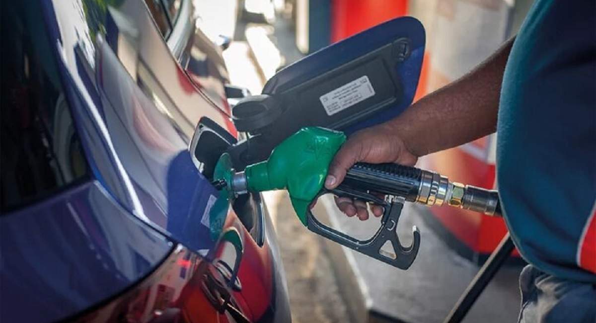 اولین محموله بنزین سوپر هفته آینده وارد کشور می‌شود