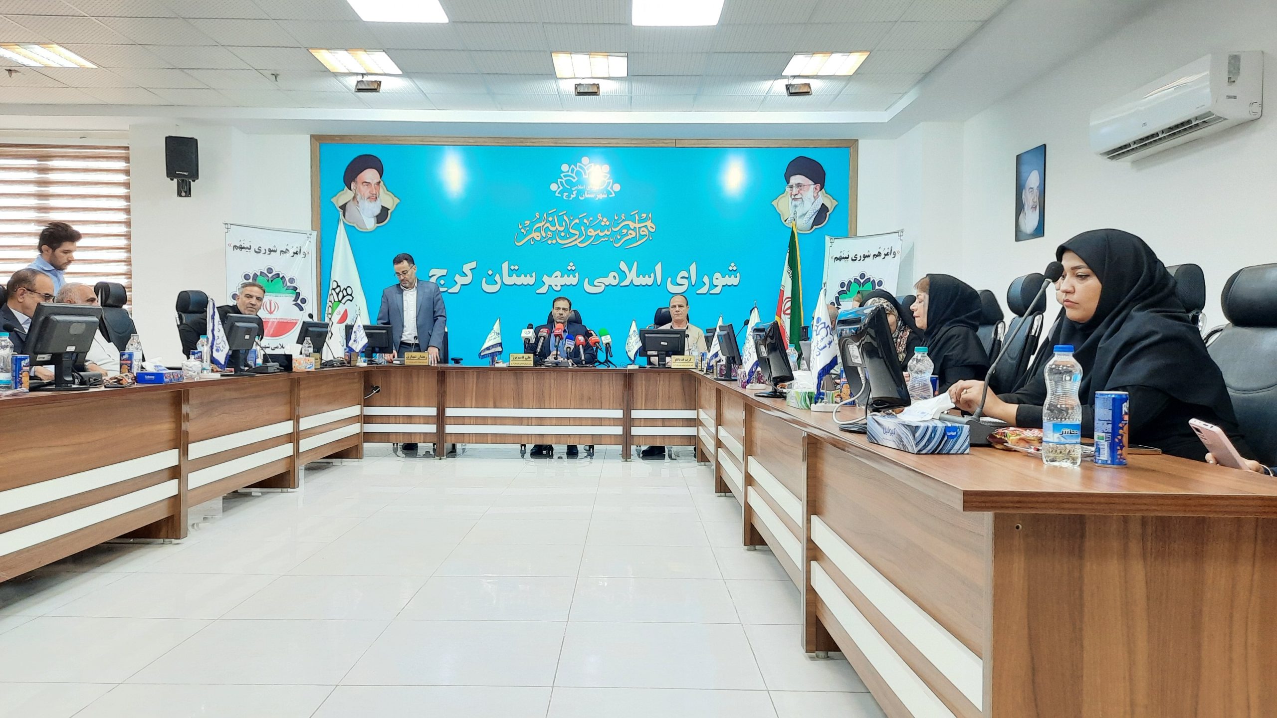 برگزاری نشست خبری شورای اسلامی شهرستان کرج؛ دردل های اعضای شورا با خبرنگاران