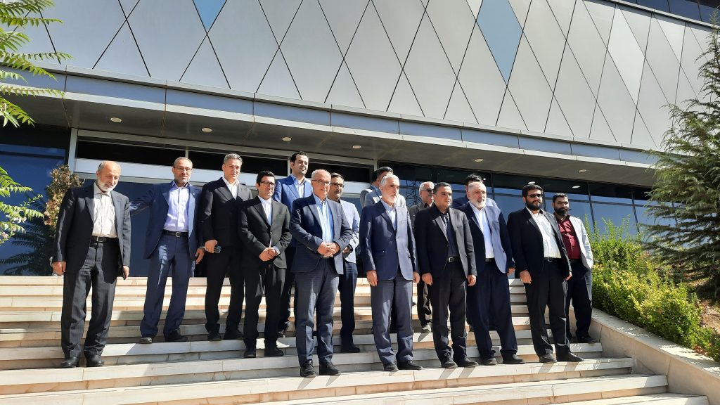 بازدید نمایندگان مجلس و معاونت غذا و دارو از شرکت بیوسان فارمد گروه دارویی برکت