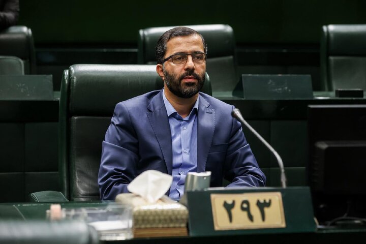 طرح استیضاح وزیر کار در چه مرحله‌ای است؟