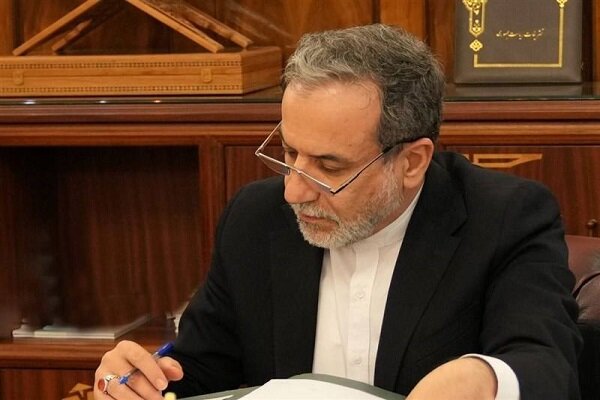 عراقچی: آمریکایی‌ها از جنگیدن برای «جنگ‌های بی‌پایان» اسرائیل به ستوه آمده‌اند
