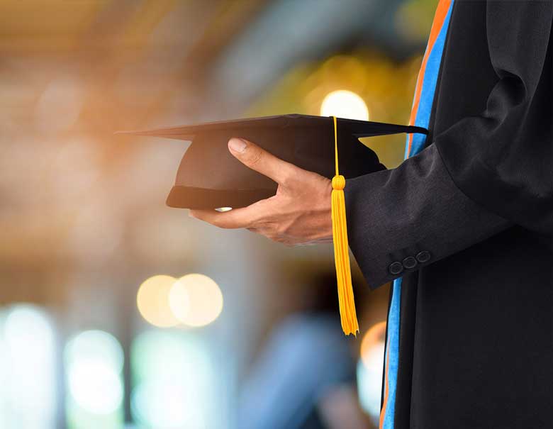 مهاجرت نخبگان و ضعف مدیریت، ریشه اُفت علمی در کشور