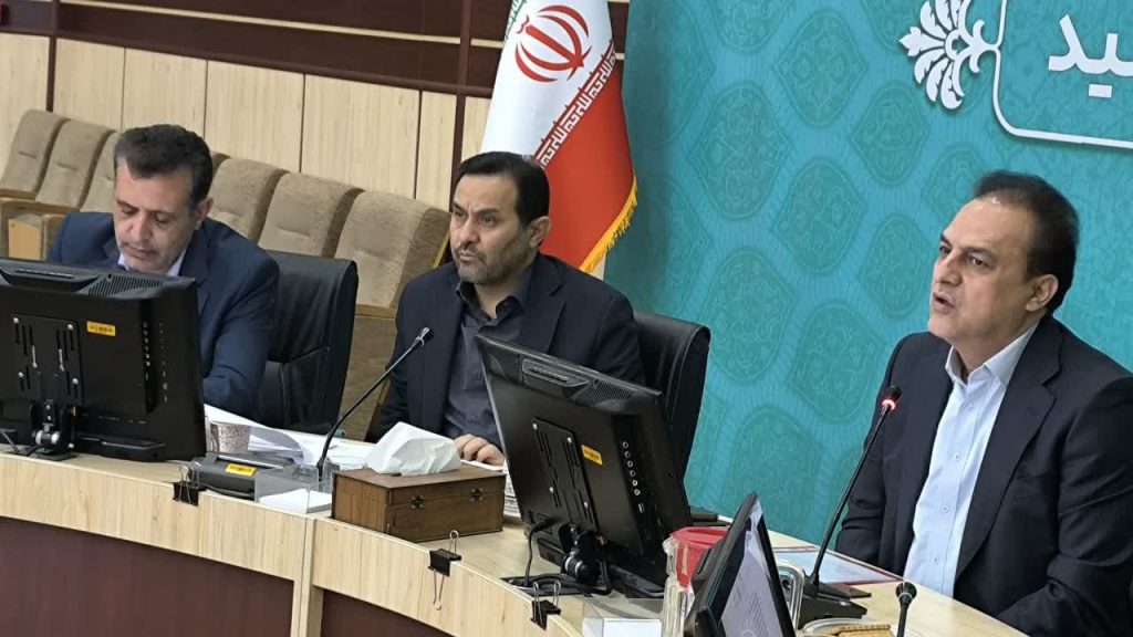 تاکید بر تقویت ذخایر و بهره گیری از ظرفیت صنایع استان البرز