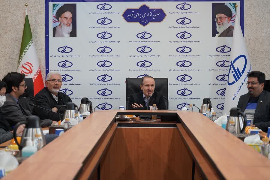 تاکید علی اسحاقی بر همگرایی علمی و اجرایی میان موسسه رازی و انستیتو پاستور