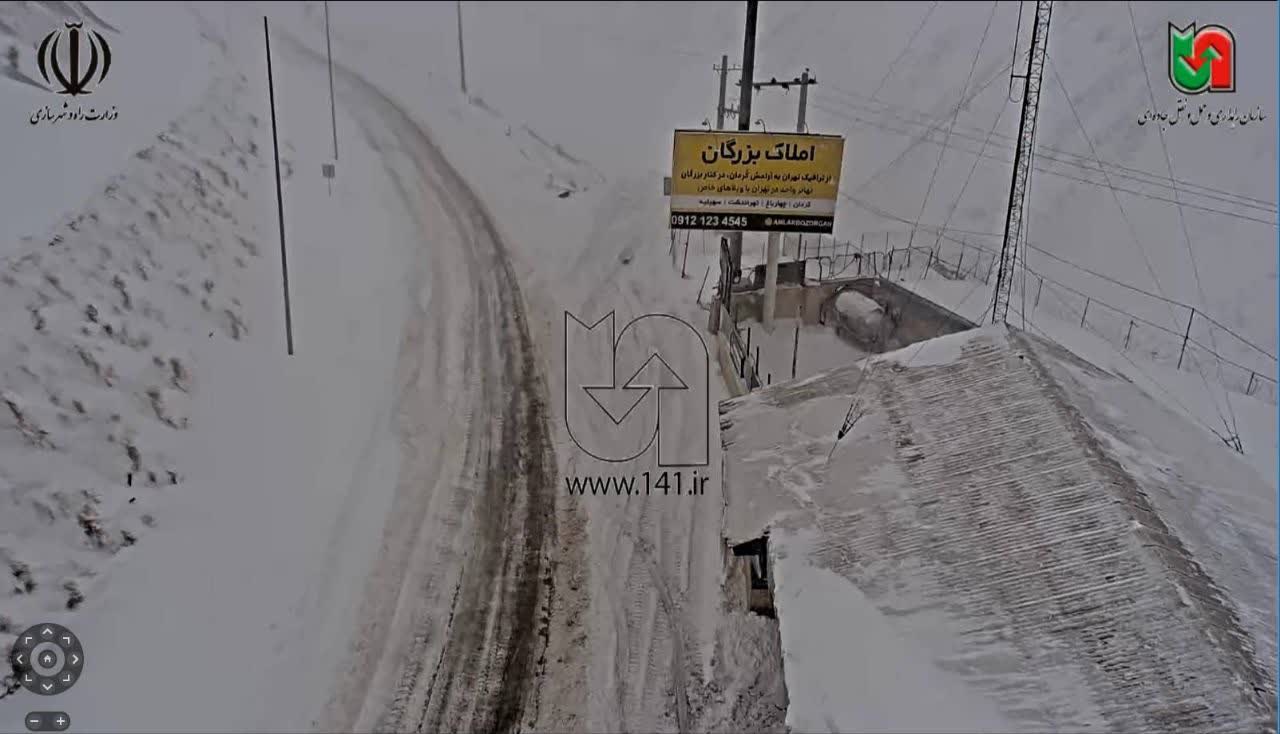 مسیرهای رفت و برگشت محور چالوس و آزادراه تهران – شمال مسدود هستند