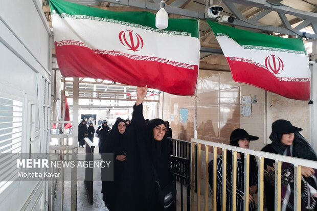 تردد ۱۸ هزار نفر طی ۴۸ ساعت گذشته از مرز مهران