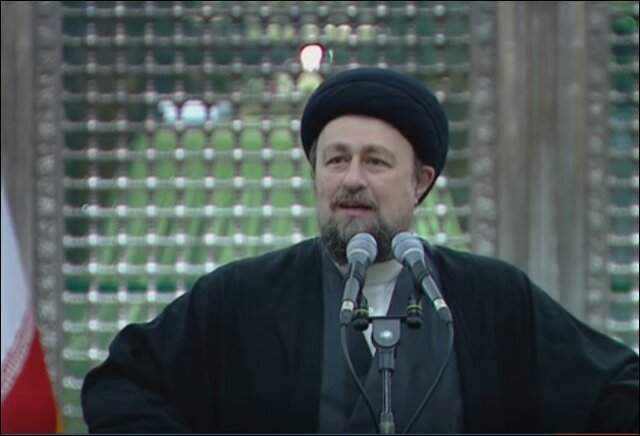 مراقب باشیم دو قطبی در جامعه ایجاد نشود