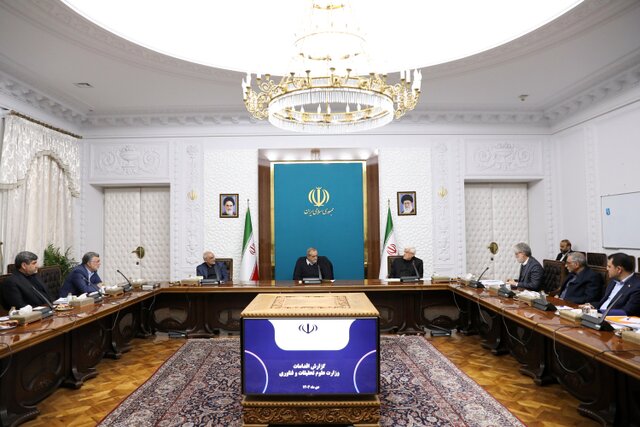 طرح‌های توسعه محیط‌های دانشگاهی در سواحل جنوبی کشور تعریف شود