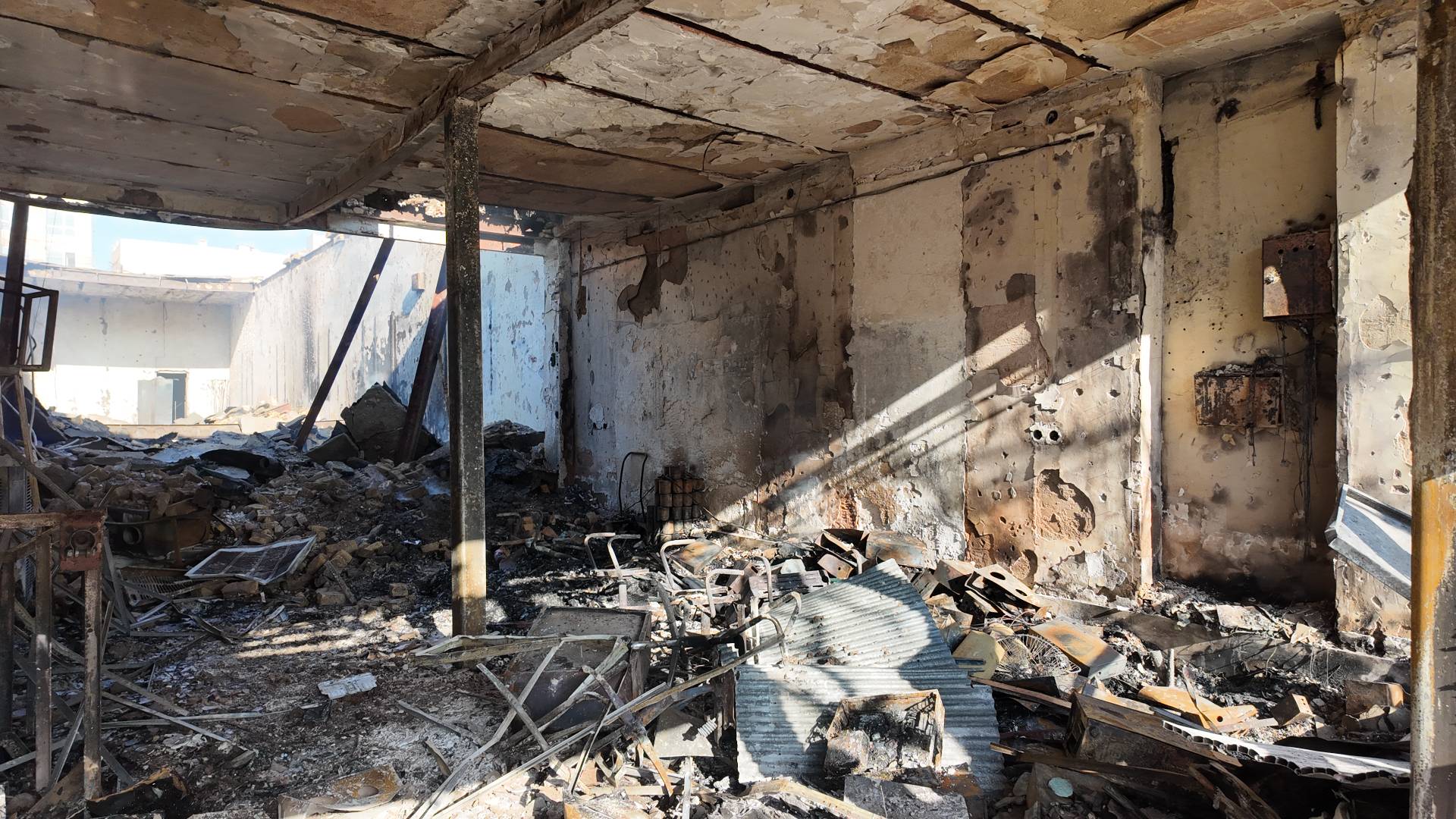 آتش زدن دفاتر خیریه «آبشار عاطفه» توسط عناصر تروریستی