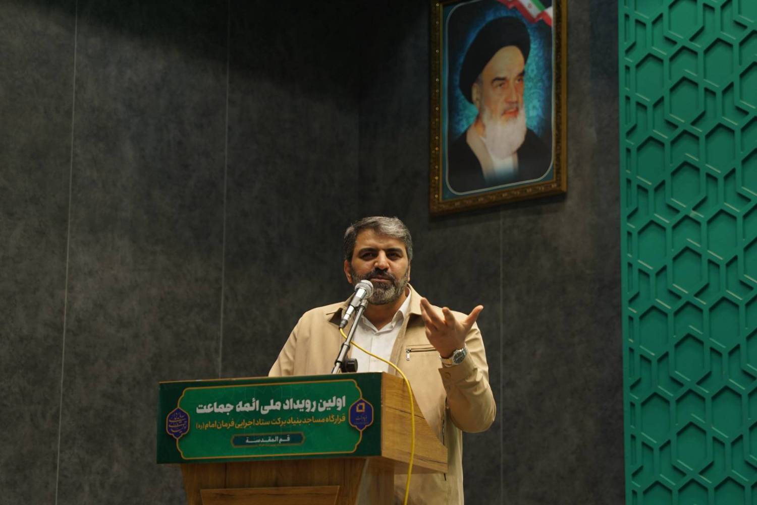 مساجد مهم‌ترین حلقه میانی برای حل مسائل کشور/ ساخت 800 مدرسه در یک سال گذشته توسط بنیاد برکت