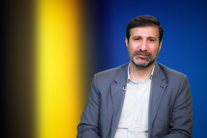 آرمان‌های انقلاب اسلامی قائم به شخص نیست