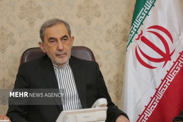 ولایتی: خلیج‌ فارس جای قماربازی نیست