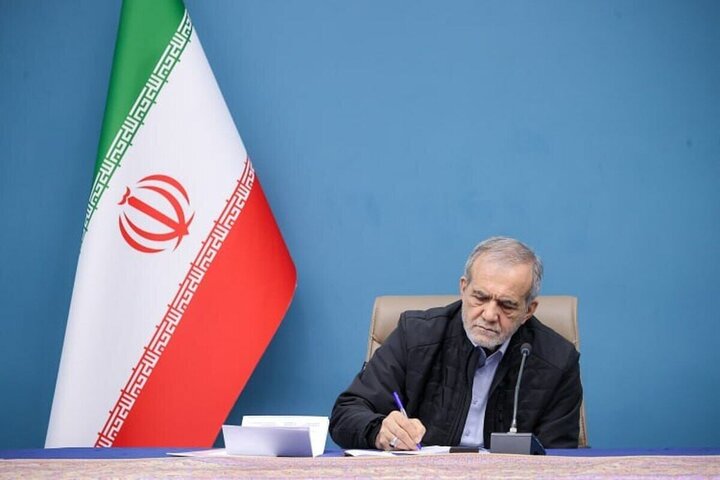 پزشکیان: قدردان حضور پرافتخار شما ملت بی‌نظیر هستم