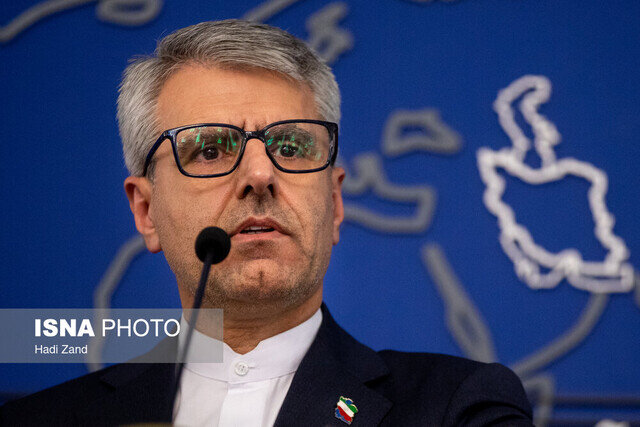 آمریکا و اسرائیل دیوانه وار مناطق مسکونی، بیمارستان‌ها و مدارس را هدف می‌گیرند