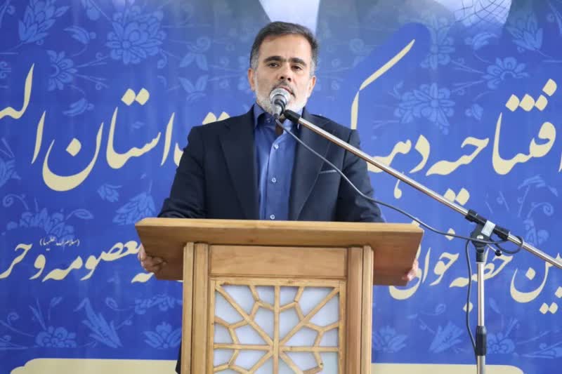 نگاه راهبردی رهبر شهید به بقاع متبرکه مسیر خدمت رسانی را روشن کرده است