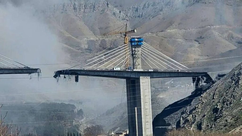 واکنش به هدف قرار گرفتن پل شهید رئیسی