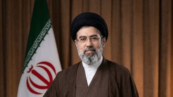 رهبر انقلاب: استمرار قدرت ایران نسبت مستقیمی با افزایش جمعیت دارد
