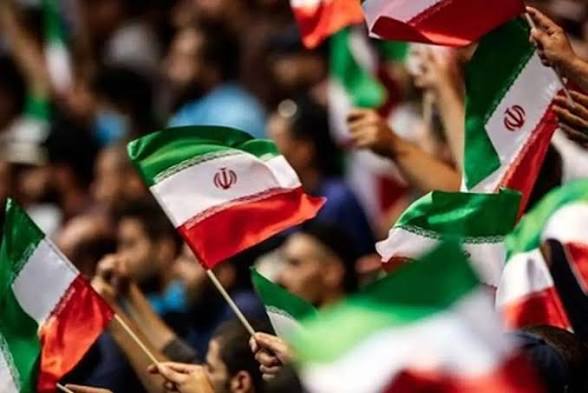 تاکید رهبر انقلاب بر مقابله با دوقطبی‌سازی و مهار تورم