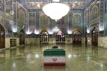 رواق دارالذکر حرم رضوی، آرامگاه ابدی رهبر شهید انقلاب
