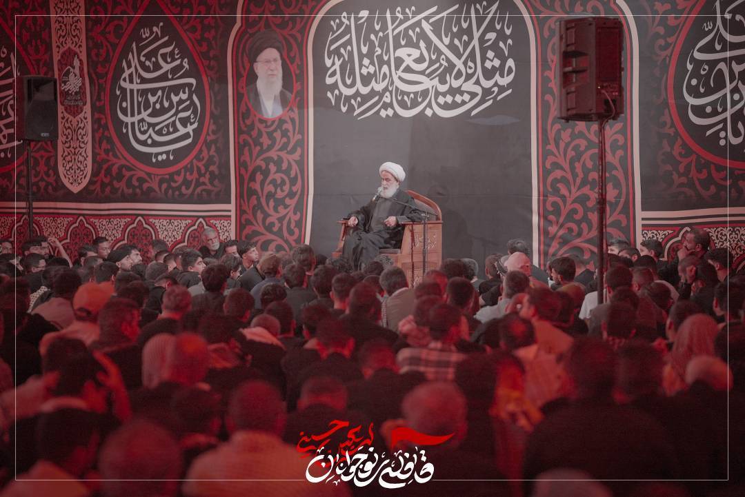 روضه حضرت سیدالشهدا(ع) در مسیر راهپیمایی اربعین با سخنرانی پناهیان و نوای نریمانی