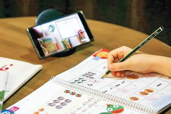  آموزش در شرایط بحران متوقف نمی‌شود