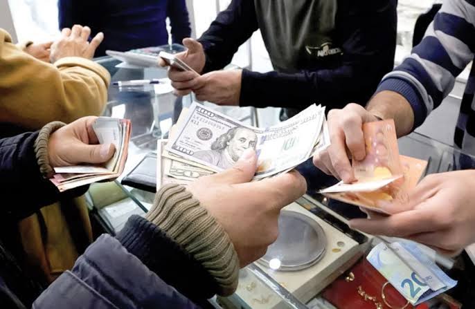تاثیر مخرب جهش‌های قیمت ارز در ۲۵ سال اخیر
