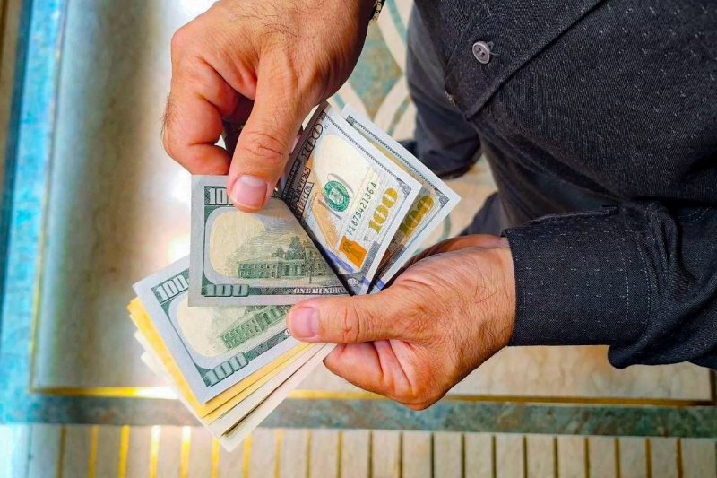 از جهش دلار تا نجات پول ملی؛ راهکار  چیست؟